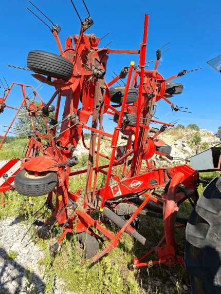 Kuhn GF 8702