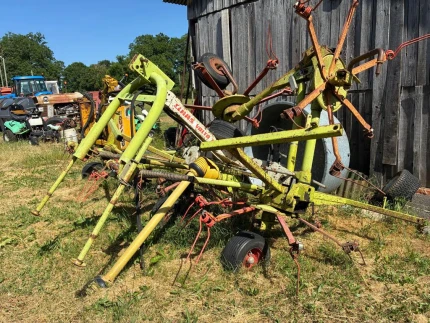 Claas VOLTO 740 H