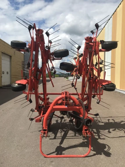 Kuhn GF 8702