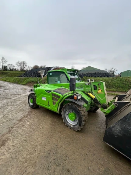 Merlo P27.6