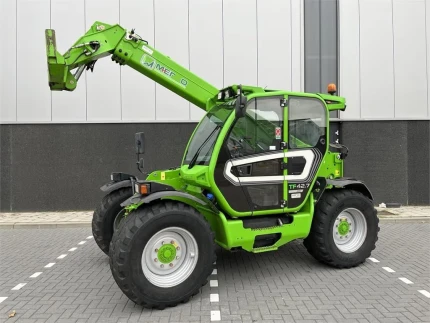 Merlo 42.7