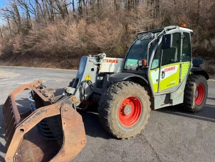 Claas SCORPION 7030