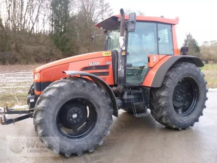 Tracteur agricole - 132CH - 6 331 H - 2001