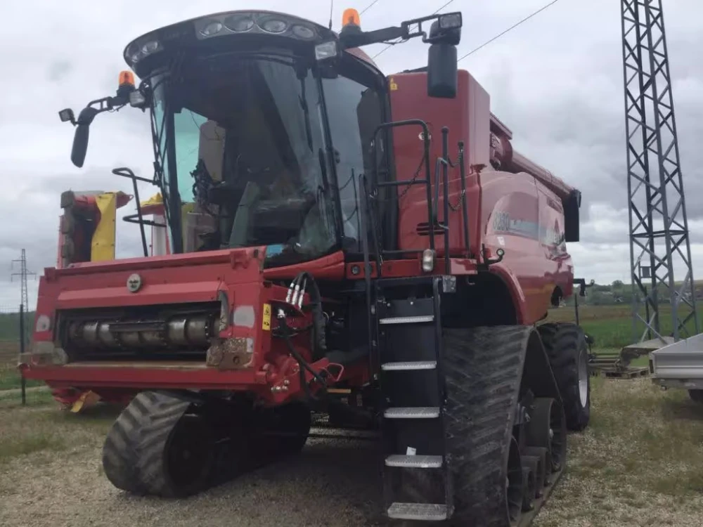 Case IH AXIAL-FLOW 8230 d'occasion — photo 1