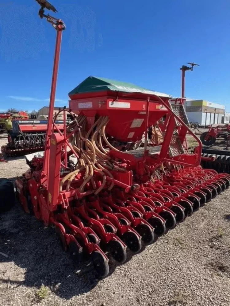 Maschio Gaspardo HERSE ROTATIVE + SEMOIR d'occasion — photo 1