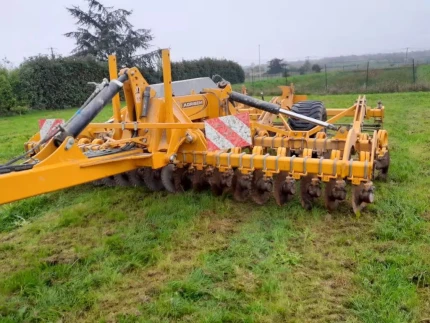 Vibroculteur - 4M - 2019