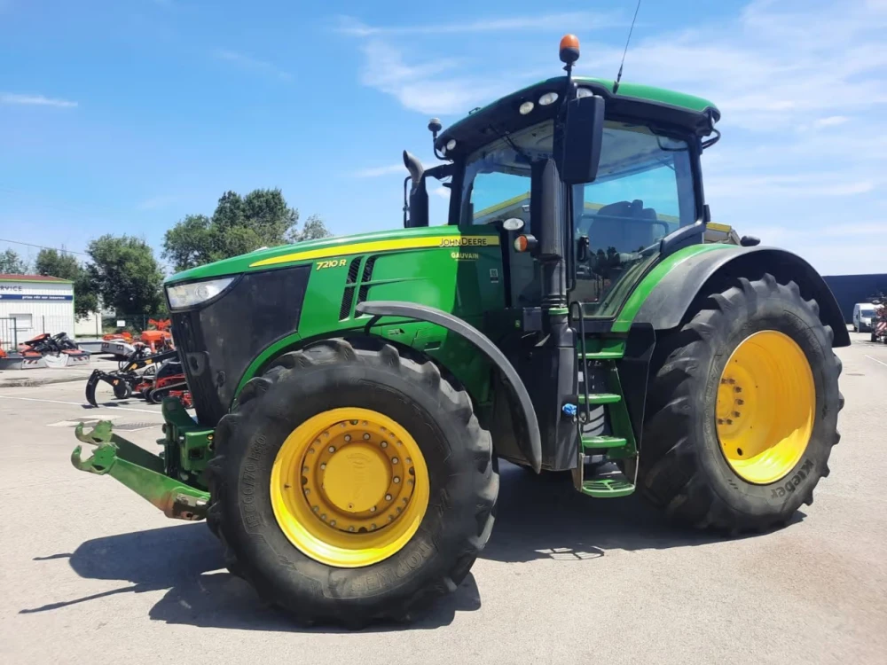 John Deere 7210R d'occasion — photo 1