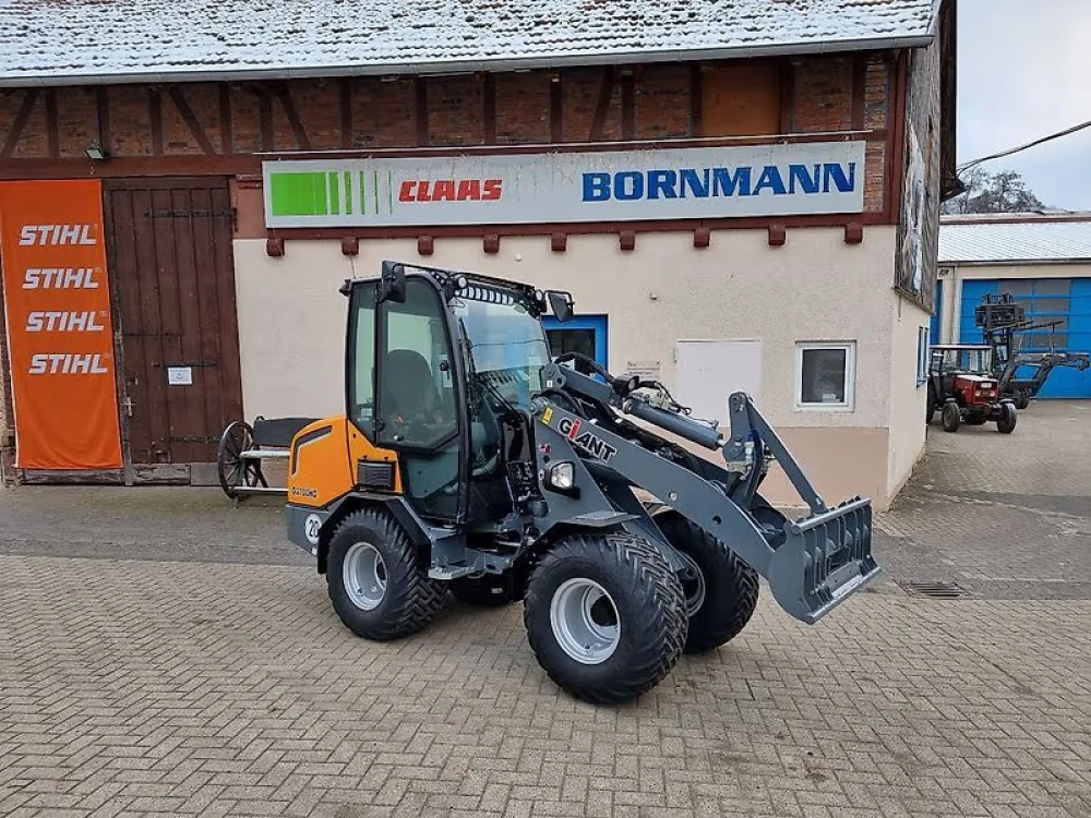 Giant G 2700 HD MIT KABINE UND EURO AUFNAMHE d'occasion — photo 1