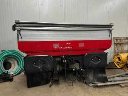 Distributeur d'engrais - 0.42M - 2020