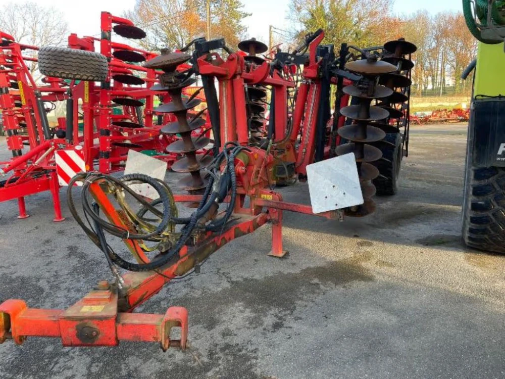 Gregoire Besson ACEROX32 d'occasion — photo 1