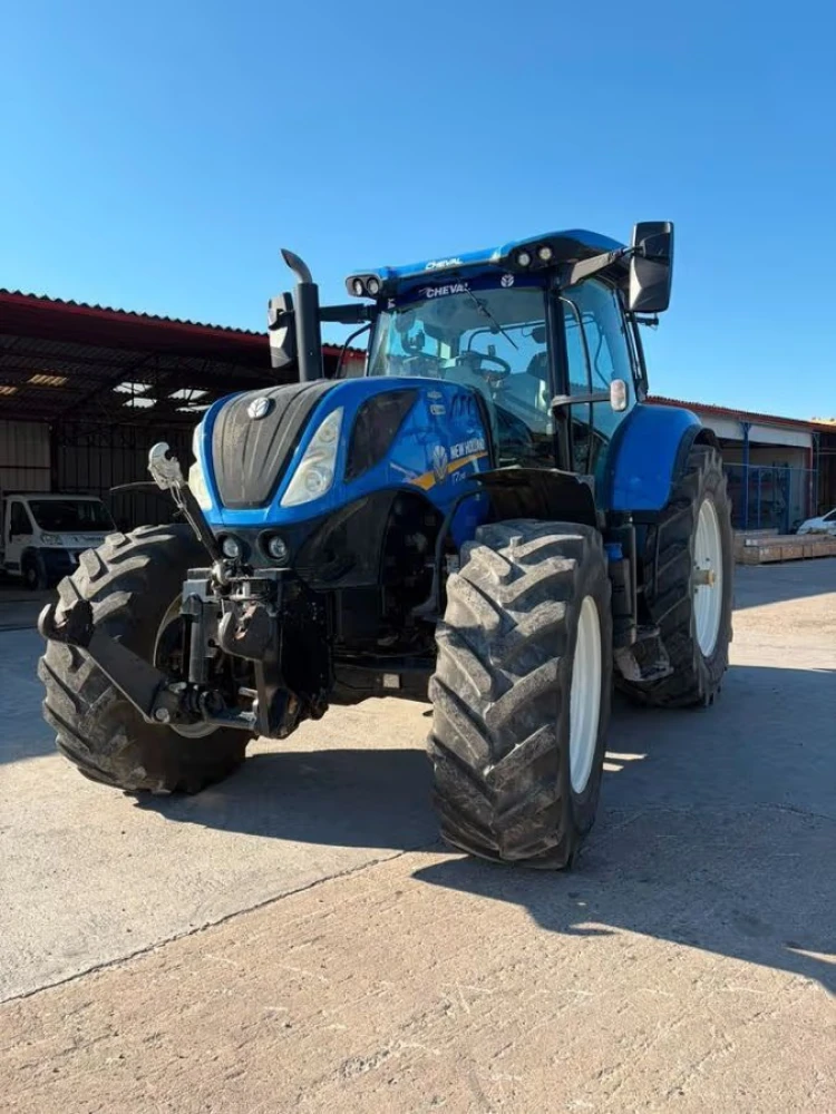 New Holland T7.245 AC N°14 CHEVAL d'occasion — photo 1