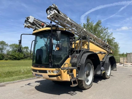 Pulvérisateur automoteur - 7075H - 2015