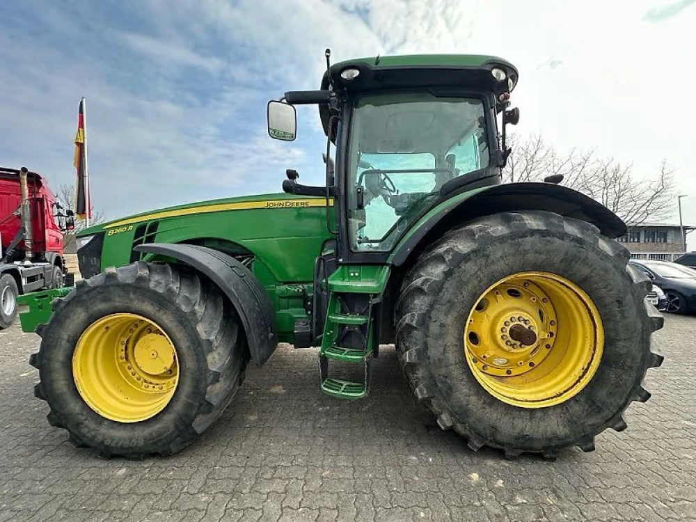 John Deere 8260R AUTOPOWR GETRIEBE REPARIERT d'occasion — photo 1