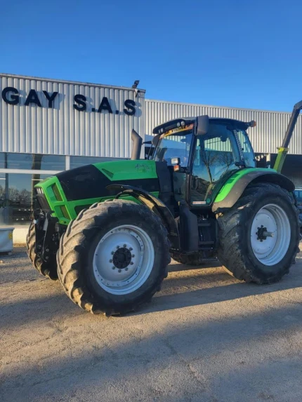 Tracteur agricole - 220CH - 5570H - 2014
