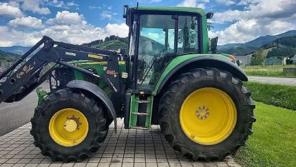 Tracteur agricole - 99CH - 9500H - 2007