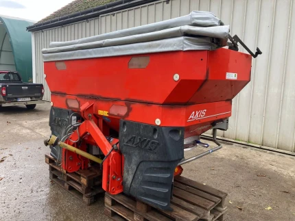 Distributeur d'engrais - 27M - 200H - 2012