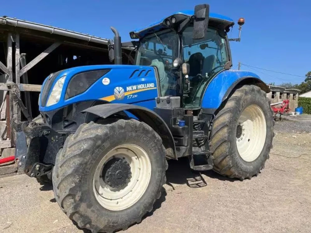 New Holland T7-230PC d'occasion — photo 1