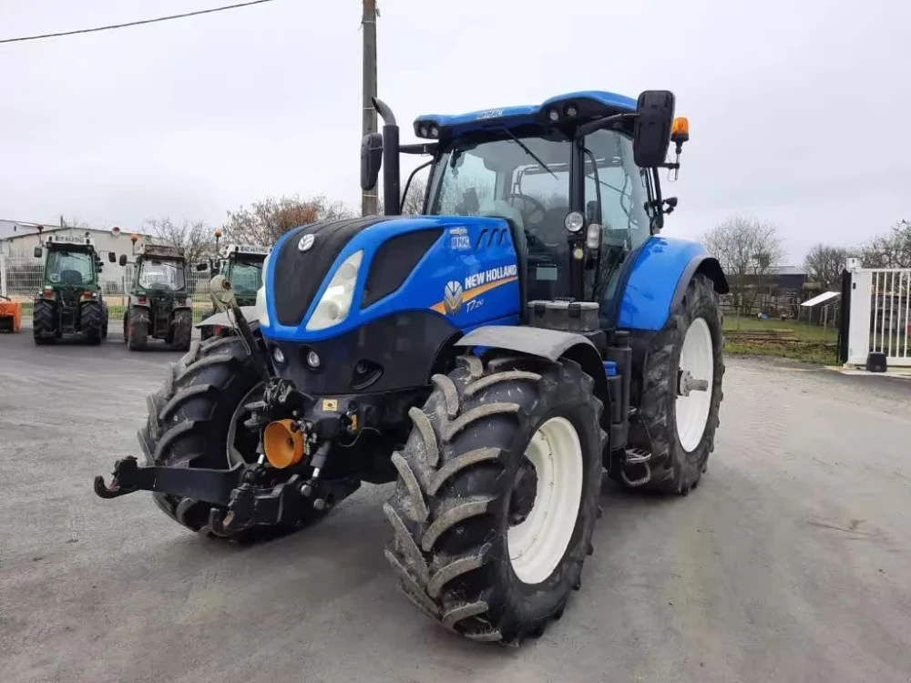New Holland T7.210 d'occasion — photo 1