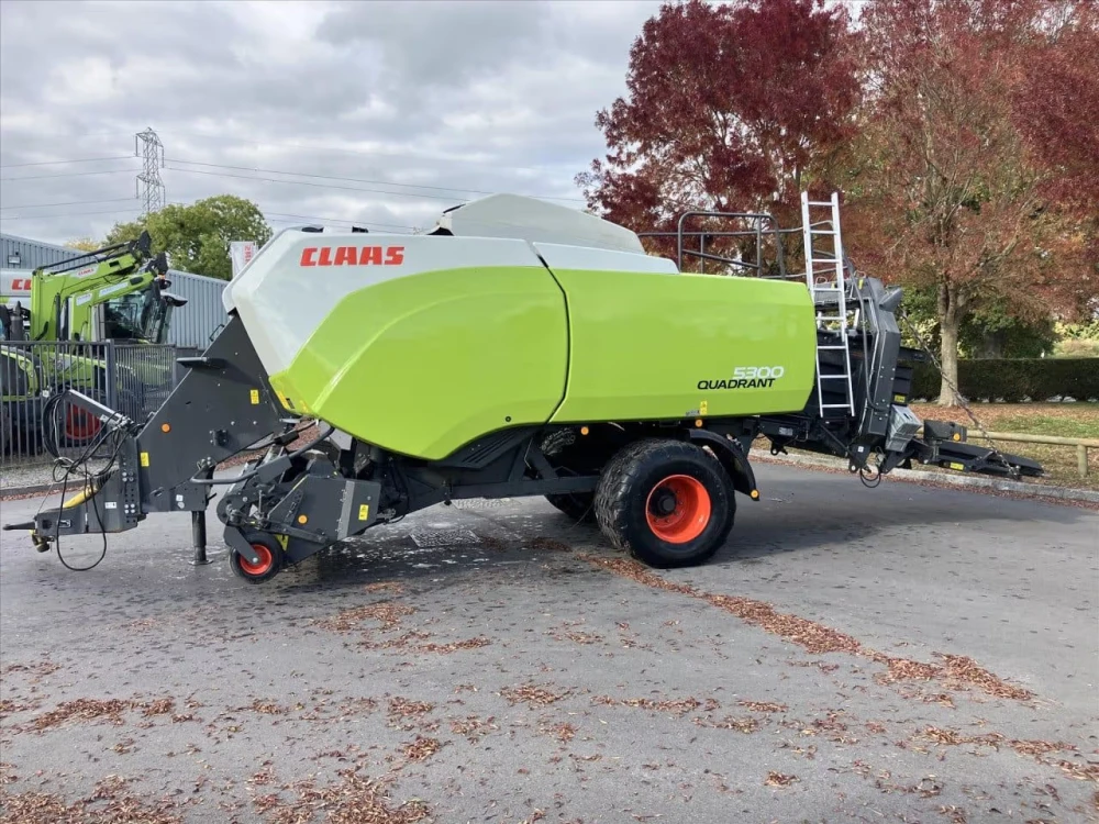 Claas QUADRANT 5300 ROTO FEED d'occasion — photo 1