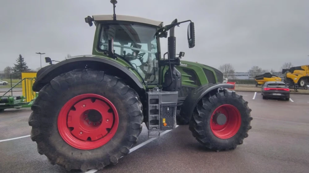 Fendt 826 PROFI PLUS d'occasion — photo 1