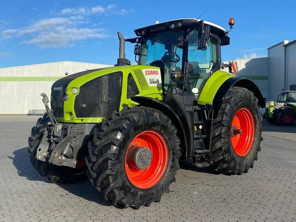 Claas AXION 920 CMATIC CIS + GPS RTK d'occasion — photo 1