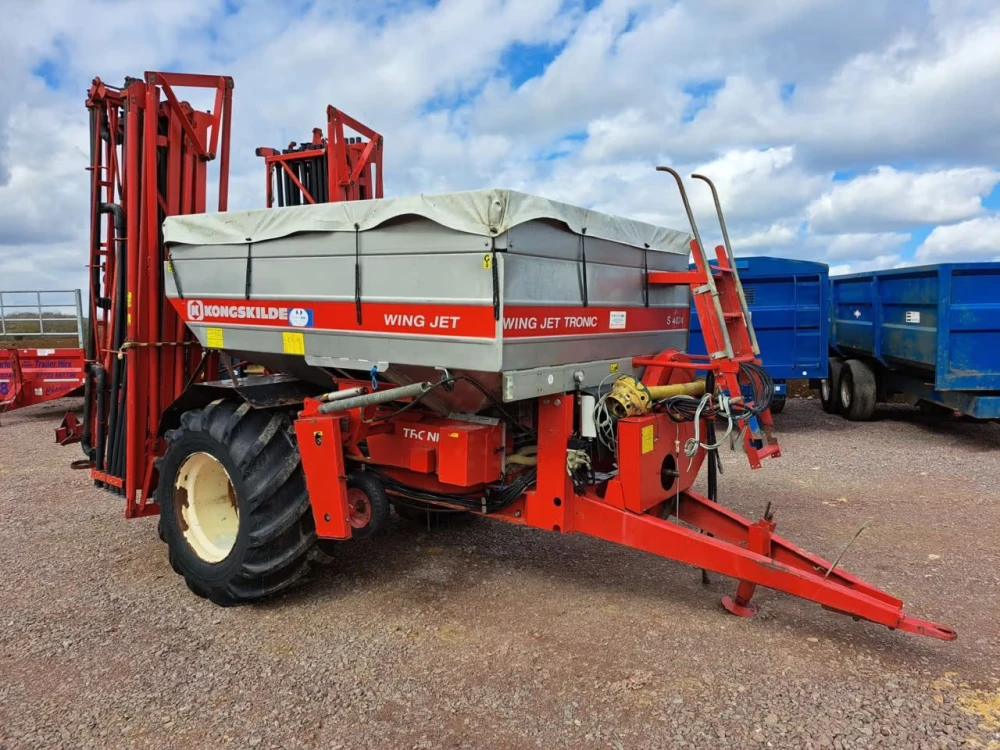 Kongskilde WINGJET 4024 PNEUMATIC FERTILISER SPREADER, 2006, 24 METRE WIDE - TIVETRONIC d'occasion — photo 1