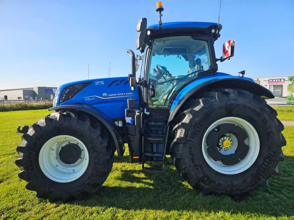 New Holland T7-260PC d'occasion — photo 1