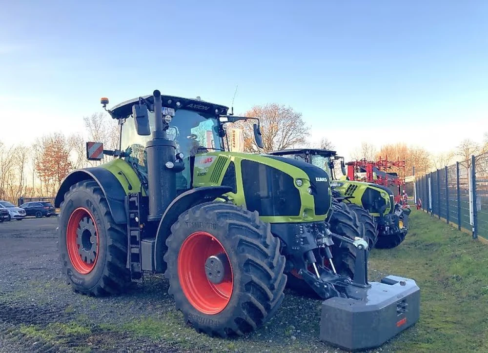 Claas AXION 960 CEBIS CAMATIC--VORFÜHRTRAKTOR-- BJ. 2024 d'occasion — photo 1