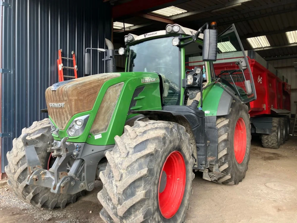 Fendt 824 VARIO PROFI + d'occasion — photo 1