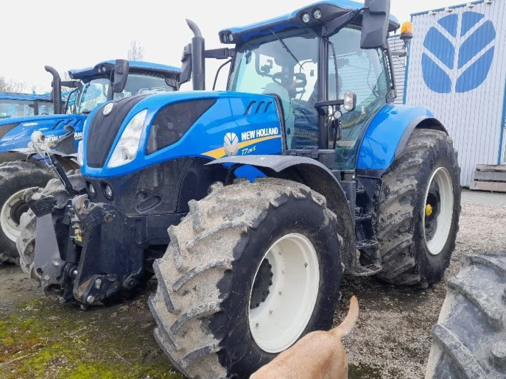 New Holland T7.215S d'occasion — photo 1