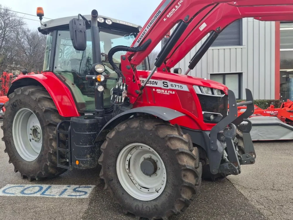 Massey Ferguson 6715S d'occasion — photo 1