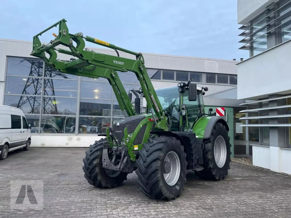 Fendt 724 VARIO MIT FRONTLADER d'occasion — photo 1