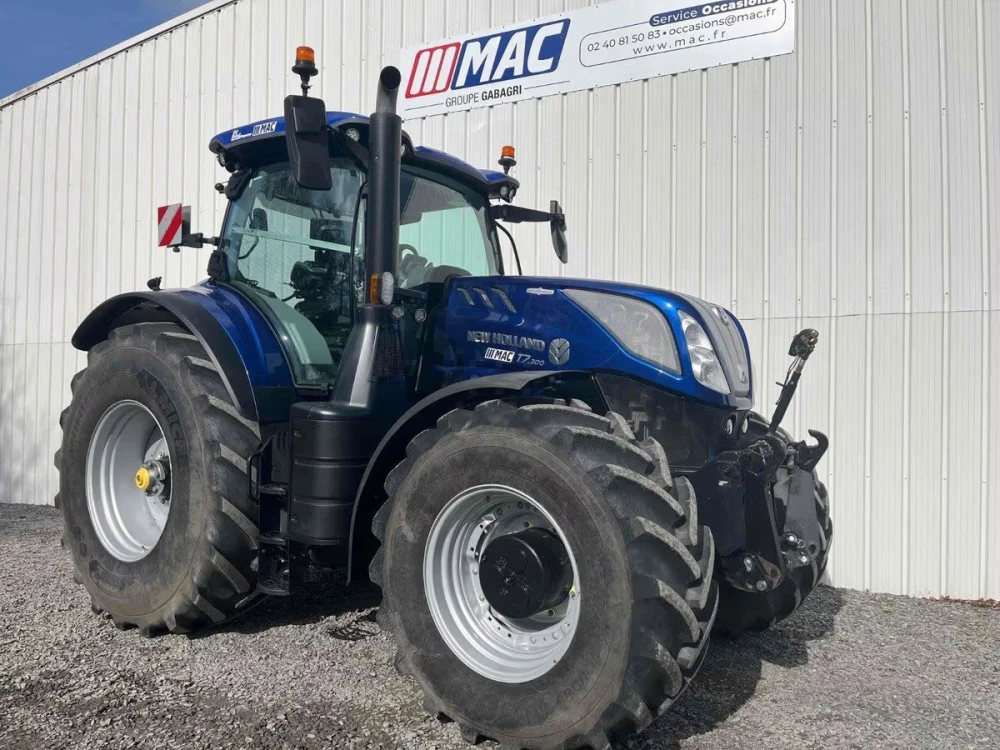 New Holland T7300AC d'occasion — photo 1