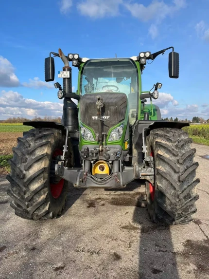Tracteur agricole - 240CH - 3821H - 2019