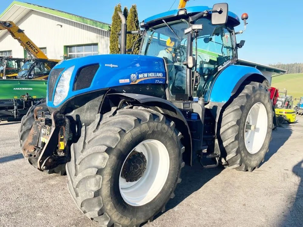 New Holland T7.250 AUTO COMMAND d'occasion — photo 1