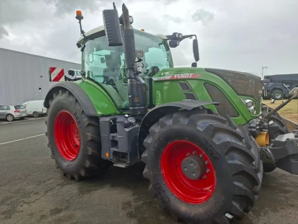 Tracteur agricole - 220CH - 5715H - 2020