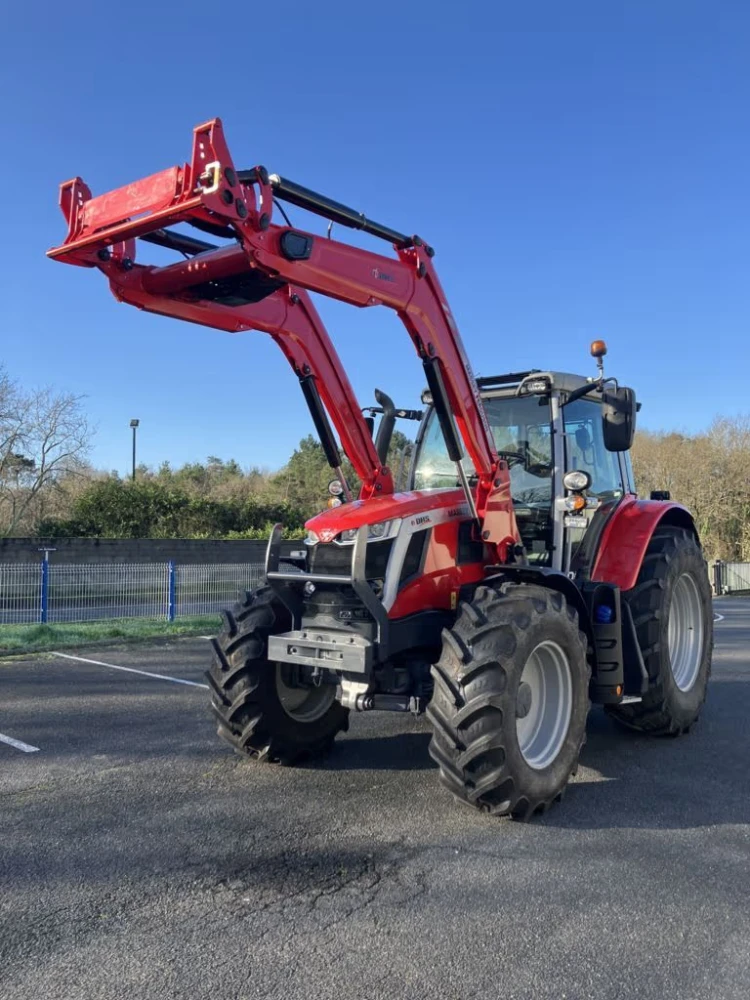 Massey Ferguson 6S.135 DYNA 6 EFFICIENT d'occasion — photo 1