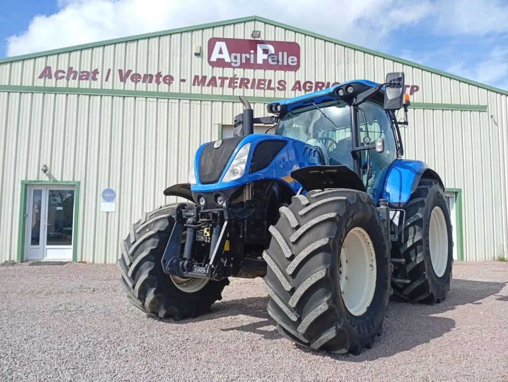 New Holland T7 215S d'occasion — photo 1