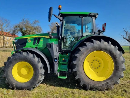 Tracteur agricole - 215 CH - 377H - 2024