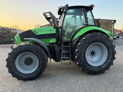 Tracteur agricole - 220CH - 10800H - 2010