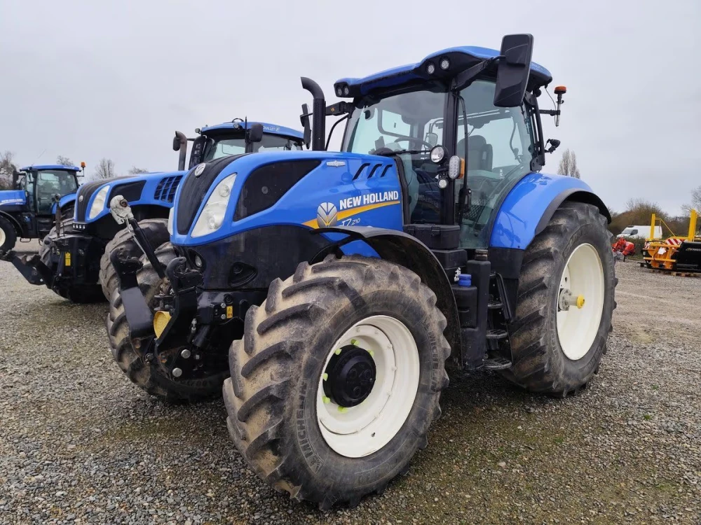 New Holland T7.210ACSWII d'occasion — photo 1