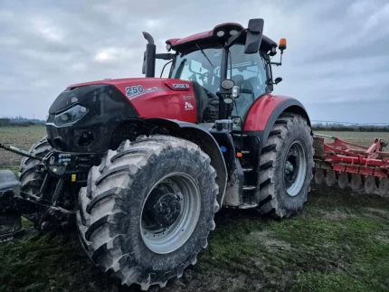 Tracteur agricole - 250 CH - 3700H - 2019