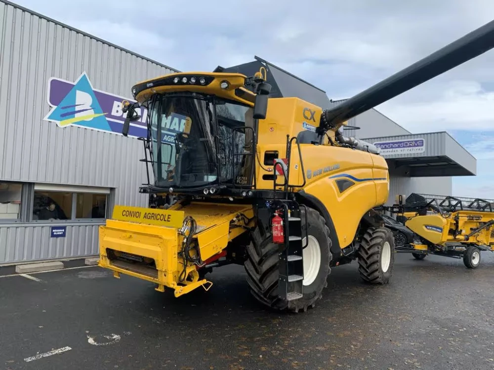 New Holland CX 8.70 d'occasion — photo 1