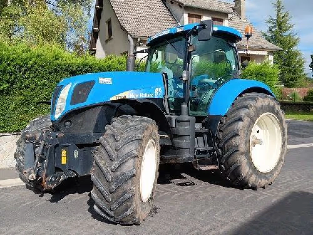 New Holland T 7030 d'occasion — photo 1