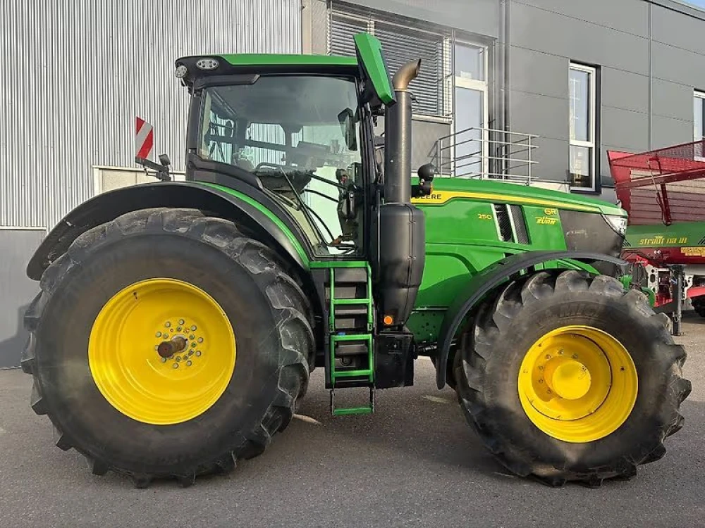 John Deere 6R250/6R 250 GARANTIE 02/2028 d'occasion — photo 1