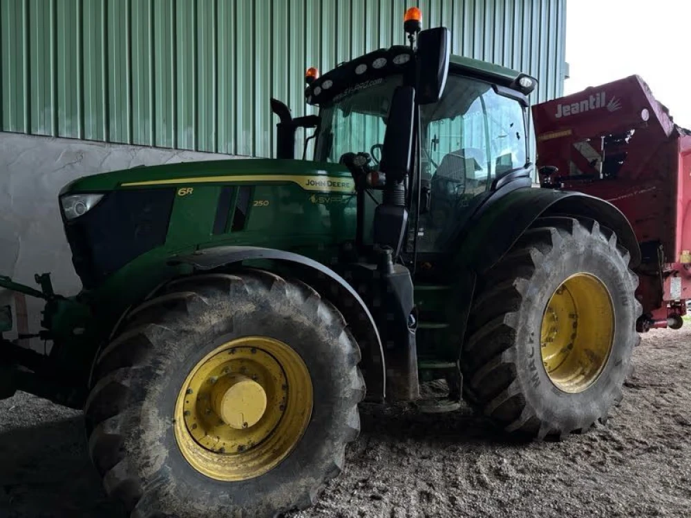 John Deere 6R250-CDEPRO-PT/CABSUSP-GPS-RELAV-4DEE-AIR-50 d'occasion — photo 1