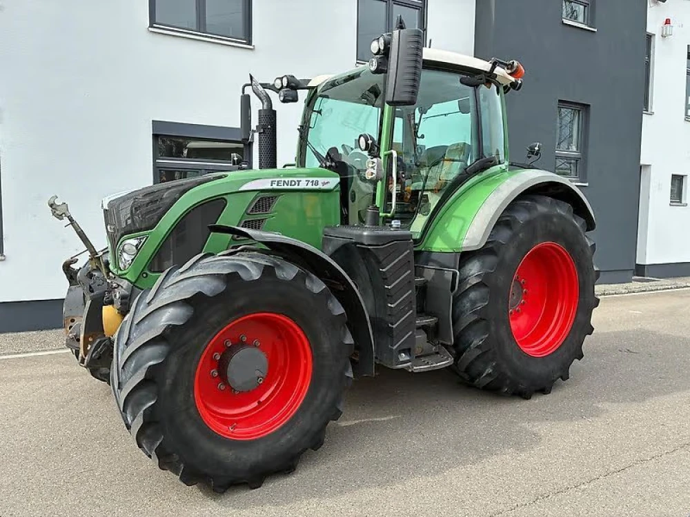 Fendt VARIO 718 SCR PROFI PLUS d'occasion — photo 1