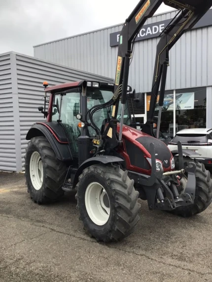 Tracteur agricole - 110CH - 4245H - 2014