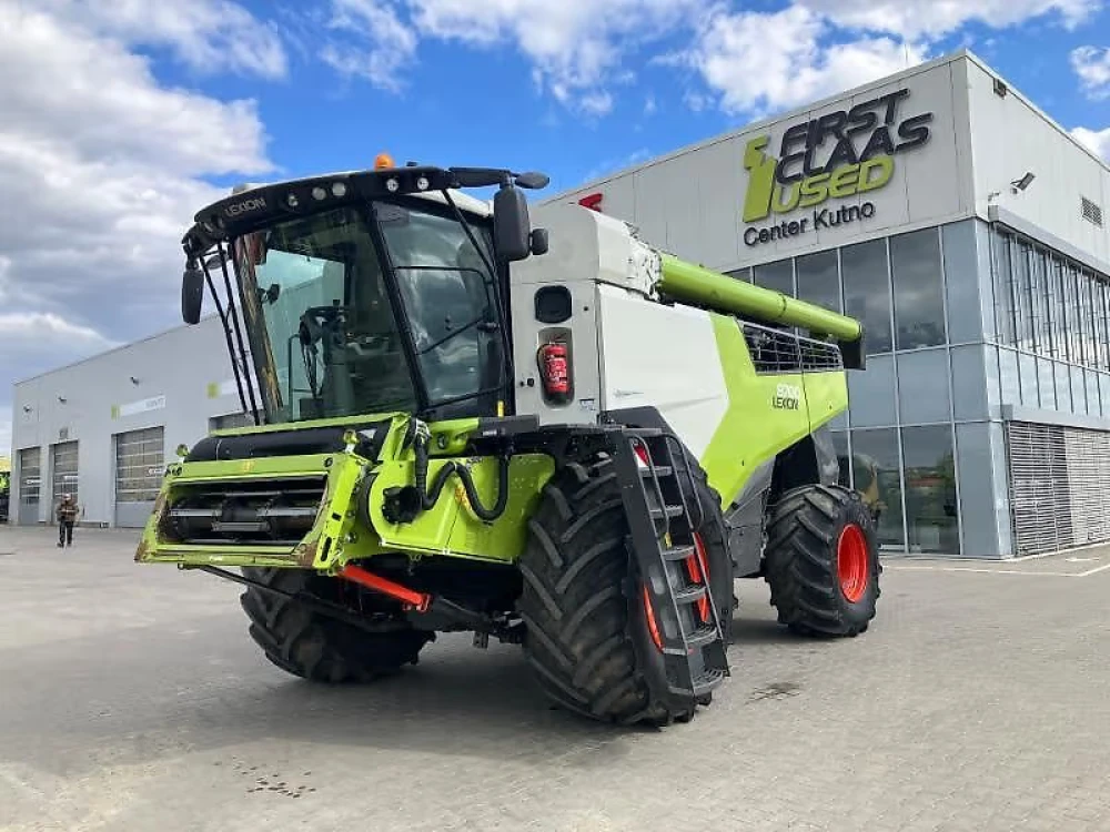 Claas LEXION 8700 d'occasion — photo 1