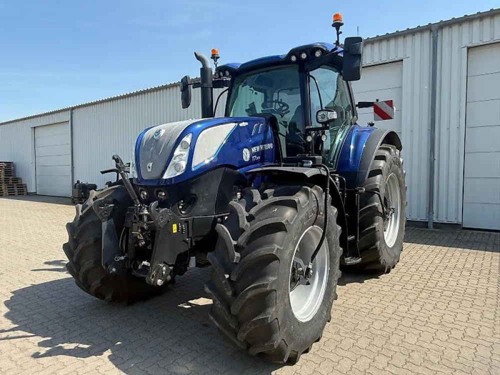 New Holland T 7.300 AC d'occasion — photo 1